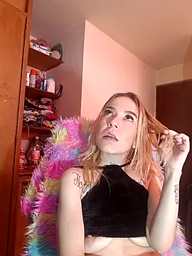 sara crushx online show from 09.28.25