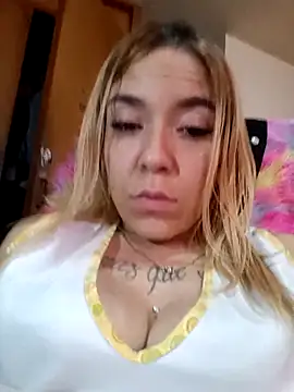 sara crushx online show from 10.14.25