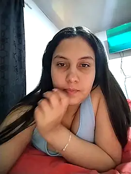 Snapshot of esmeralda_jadees chatting on 04.19.26 esmeralda jadees online show from 04.19.26