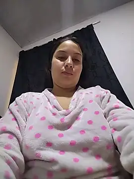 Snapshot of esmeralda_jadees chatting on 05.16.26 esmeralda jadees online show from 05.16.26