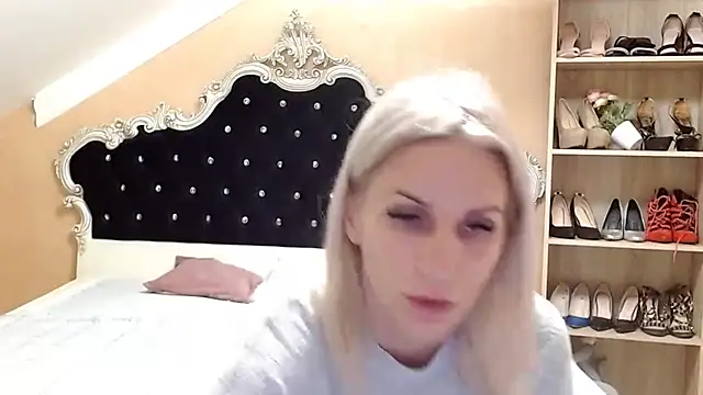 Snapshot of Diamond888 chatting on 09.30.25 Diamond888 online show from 09.30.25