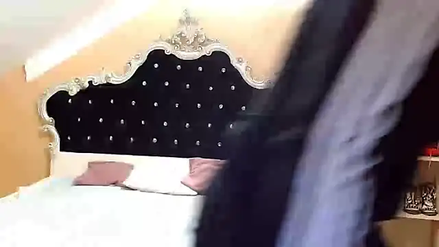 Snapshot of Diamond888 chatting on 10.08.25 Diamond888 online show from 10.08.25
