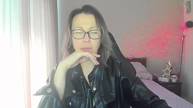 Snapshot of MANKAmmm1 chatting on 03.11.25 MANKAmmm1 online show from 03.11.25