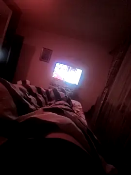 Snapshot of HardEllaDron chatting on 12.13.25 HardEllaDron online show from 12.13.25