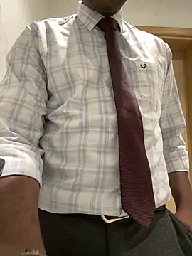 Snapshot of MIRTHICK2002 chatting on 03.13.25 MIRTHICK2002 online show from 03.13.25