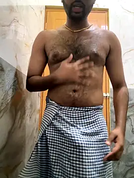 Snapshot of MIRTHICK2002 chatting on 10.26.25 MIRTHICK2002 online show from 10.26.25