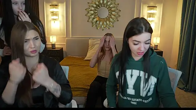 Snapshot of Molly_Crazy_ chatting on 03.21.25 Molly Crazy online show from 03.21.25