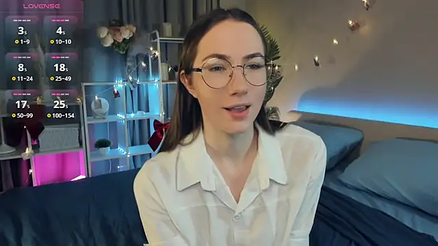 Kira mindnes online show from 03.13.25