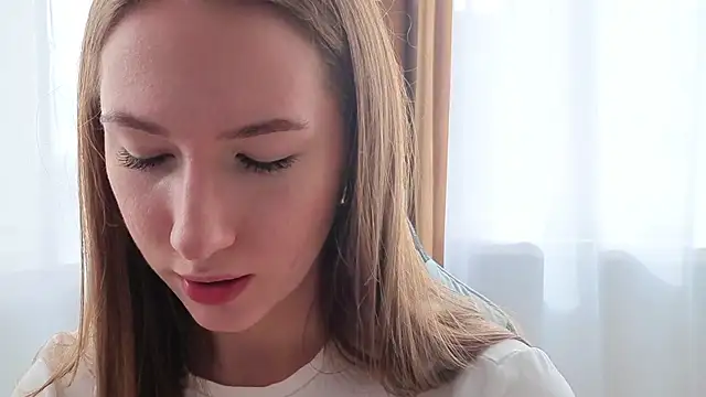 Snapshot of Kira_mindnes chatting on 05.31.26 Kira mindnes online show from 05.31.26
