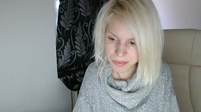 Snapshot of ElssaRush chatting on 03.08.25 ElssaRush online show from 03.08.25