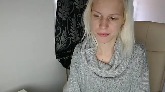 Snapshot of ElssaRush chatting on 03.08.25 ElssaRush online show from 03.08.25