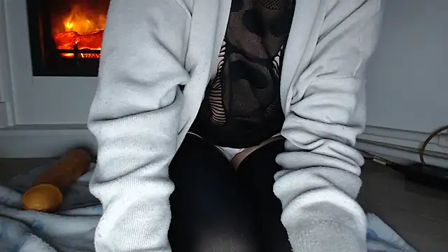 Snapshot of ElssaRush chatting on 10.08.25 ElssaRush online show from 10.08.25