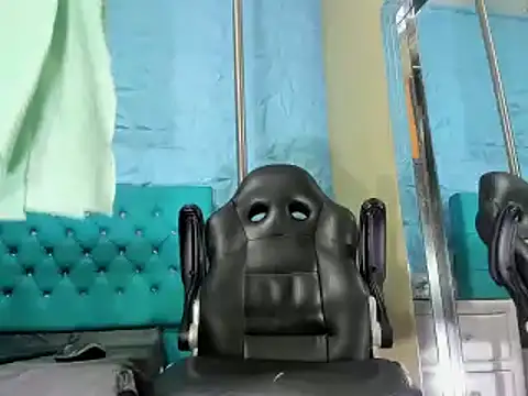 NohaCollens online show from 03.11.25