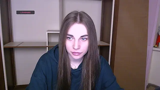 MiaDari  online show from 03.17.25