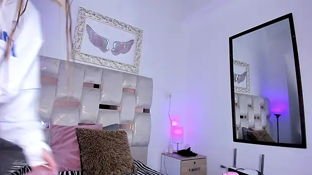 Lola Blondie online show from 12.02.25