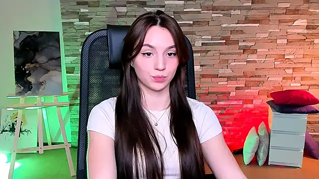 Snapshot of OlgaPetrova chatting on 03.10.25 OlgaPetrova online show from 03.10.25