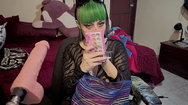 Snapshot of freyaa_sorcerees chatting on 01.14.26 freyaa sorcerees online show from 01.14.26