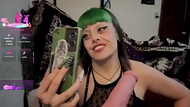 Snapshot of freyaa_sorcerees chatting on 02.03.26 freyaa sorcerees online show from 02.03.26