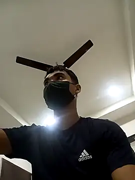 Hotswetie online show from 03.19.25