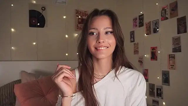 EditaBails online show from 09.30.25