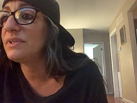 KittyKat LoLo online show from 03.10.25