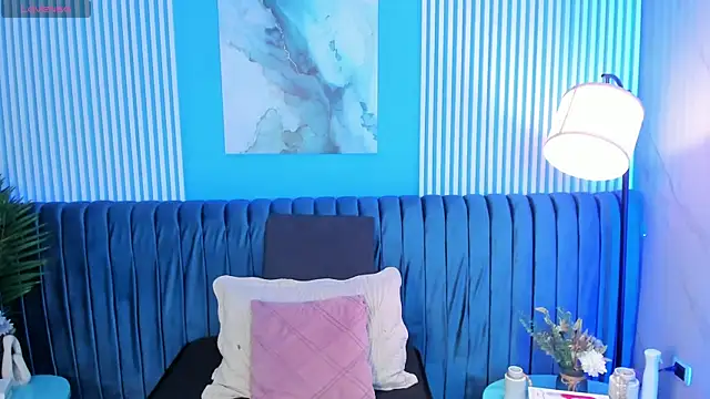 roxy hell online show from 11.01.25