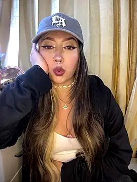 VictoriaGerard Pink online show from 09.12.25