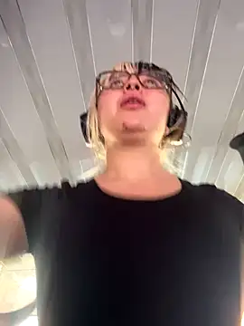 VictoriaGerard Pink online show from 09.22.25