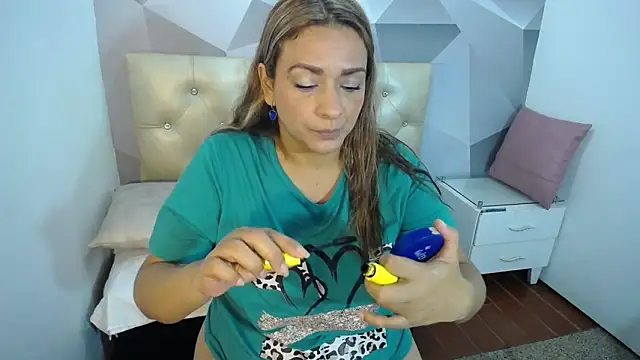 Milf-Prettyboobs online show from 12.18.25