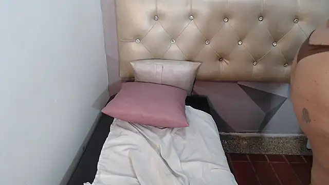 Milf-Prettyboobs online show from 02.19.26