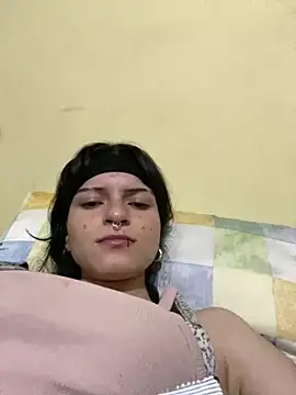 Snapshot of val_zx chatting on 03.20.25 val zx online show from 03.20.25