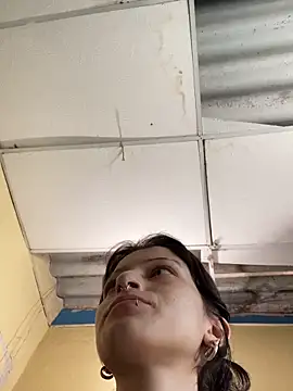 Snapshot of val_zx chatting on 09.21.25 val zx online show from 09.21.25