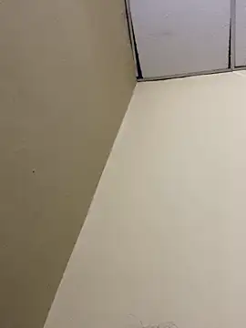 Snapshot of val_zx chatting on 10.17.25 val zx online show from 10.17.25