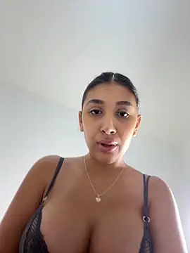 micaaxonly online show from 03.18.25