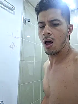 Snapshot of piterr_hot chatting on 03.08.25 piterr hot online show from 03.08.25