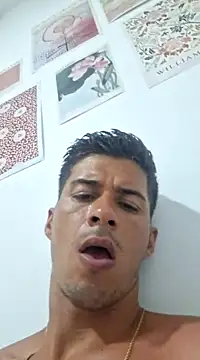 Snapshot of piterr_hot chatting on 03.16.25 piterr hot online show from 03.16.25