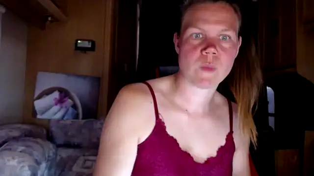 Snapshot of CallMeMaria chatting on 01.03.25 CallMeMaria online show from 01.03.25