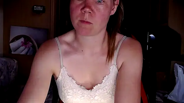 Snapshot of CallMeMaria chatting on 01.04.25 CallMeMaria online show from 01.04.25