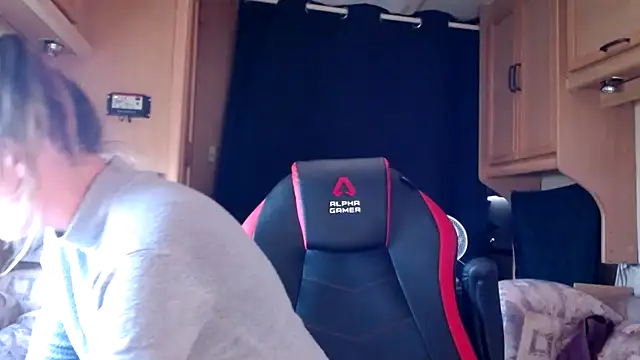 Snapshot of CallMeMaria chatting on 01.09.25 CallMeMaria online show from 01.09.25