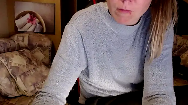 Snapshot of CallMeMaria chatting on 01.09.25 CallMeMaria online show from 01.09.25