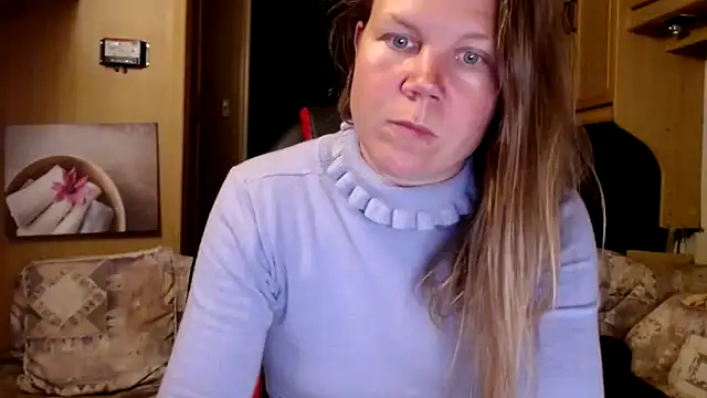 Snapshot of CallMeMaria chatting on 01.11.25 CallMeMaria online show from 01.11.25