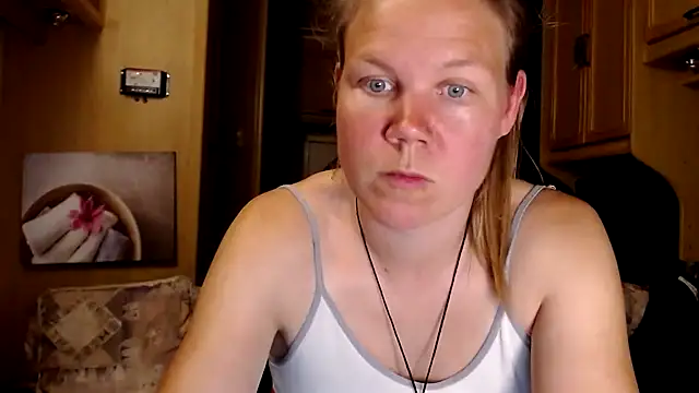 Snapshot of CallMeMaria chatting on 01.12.25 CallMeMaria online show from 01.12.25