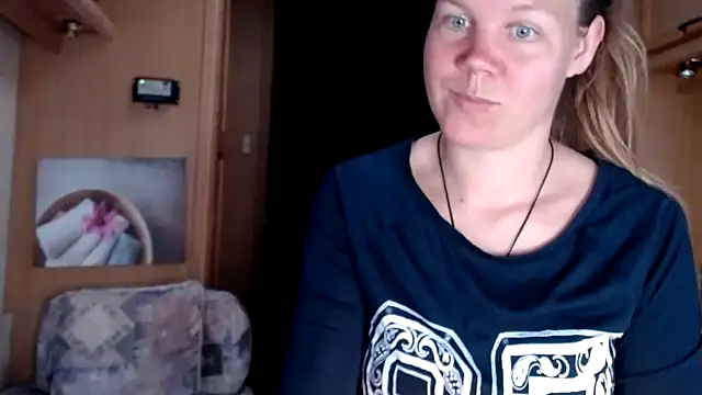 Snapshot of CallMeMaria chatting on 01.14.25 CallMeMaria online show from 01.14.25