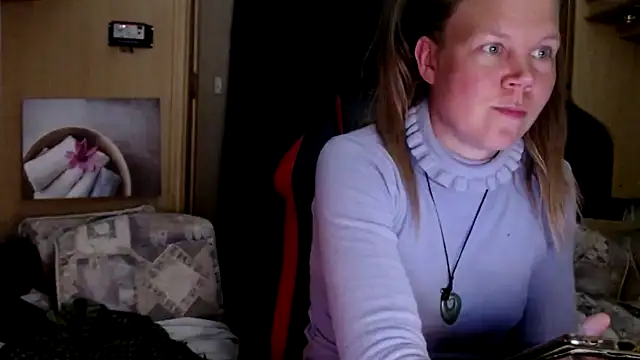 Snapshot of CallMeMaria chatting on 01.16.25 CallMeMaria online show from 01.16.25