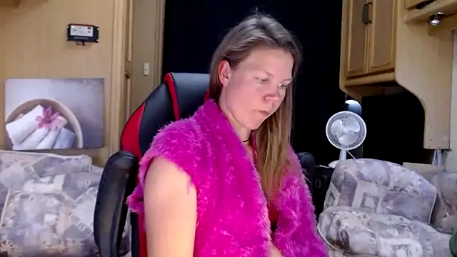 Snapshot of CallMeMaria chatting on 01.17.25 CallMeMaria online show from 01.17.25