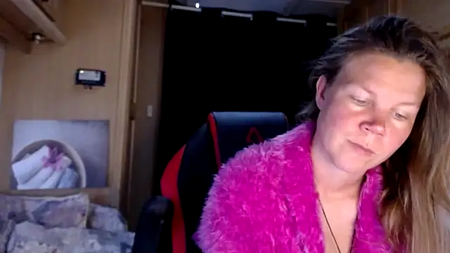 Snapshot of CallMeMaria chatting on 01.18.25 CallMeMaria online show from 01.18.25