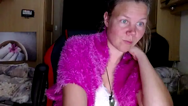 Snapshot of CallMeMaria chatting on 01.19.25 CallMeMaria online show from 01.19.25