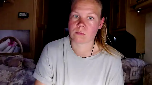 Snapshot of CallMeMaria chatting on 01.20.25 CallMeMaria online show from 01.20.25