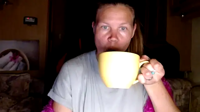 Snapshot of CallMeMaria chatting on 01.20.25 CallMeMaria online show from 01.20.25