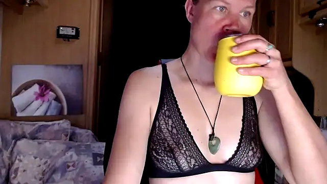 Snapshot of CallMeMaria chatting on 01.21.25 CallMeMaria online show from 01.21.25